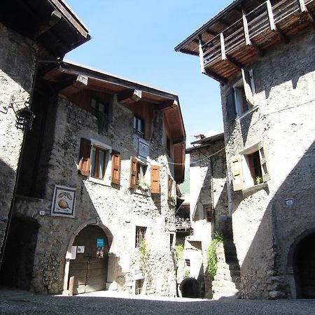 La Piazzetta Di Canale B&B Тено Екстериор снимка