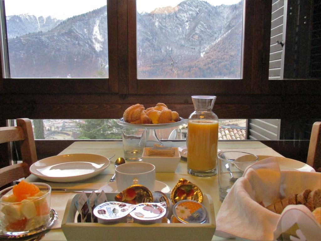 La Piazzetta Di Canale B&B Тено Екстериор снимка