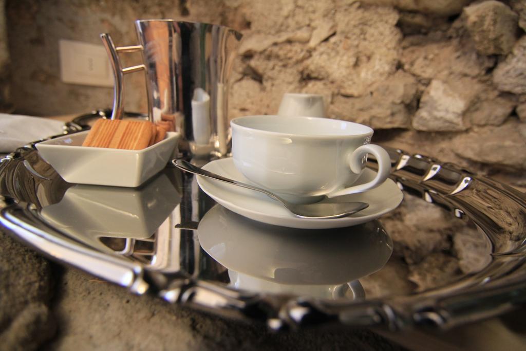 La Piazzetta Di Canale B&B Тено Стая снимка
