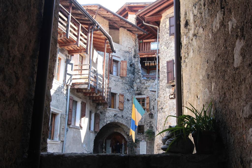 La Piazzetta Di Canale B&B Тено Екстериор снимка